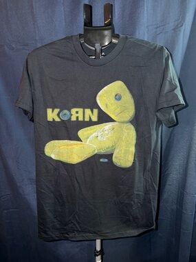Korn Graphic Tee Yellow Doll Band Shirt Size Medium NWOT